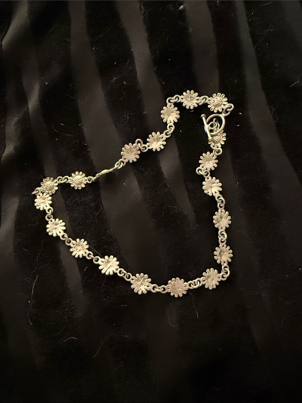 Silver tone sunflower choker necklace